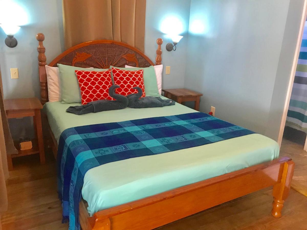 Tilt-Ta-Dock Resort Belize Corozal Town Extérieur photo